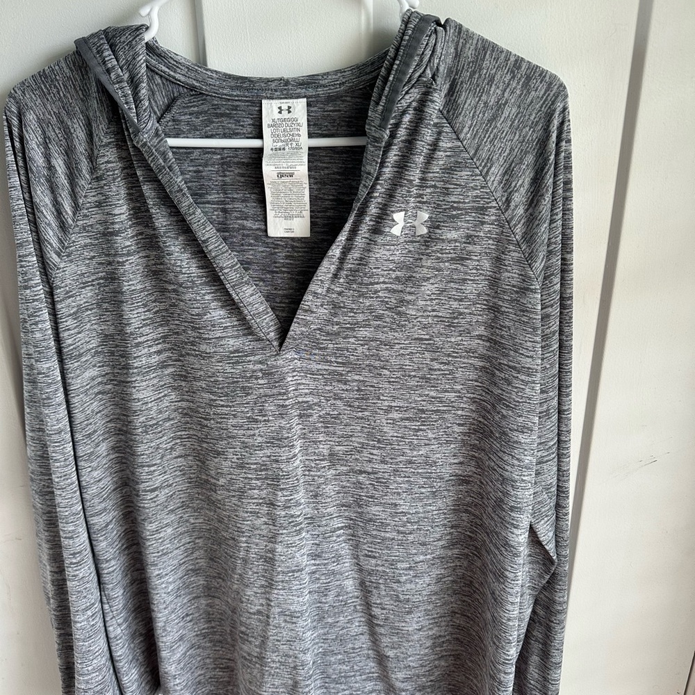 Under Armour Gray Hoodie Sweatshirt